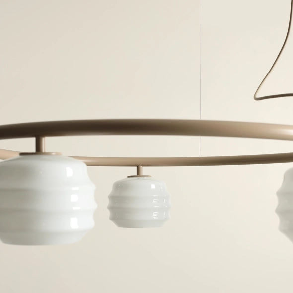 Okrągła lampa wisząca 5-płomienna w beżowym kolorze ze szklanymi kloszami PUFF 5 RING BEIGE