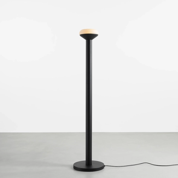 Minimalistyczna lampa stojąca TORO FLOOR DEEP BLACK proj. Kabo&Pydo