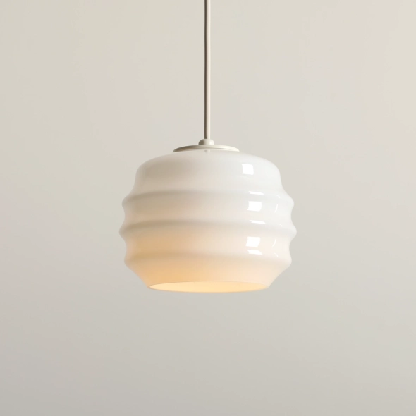 Pojedyncza lampa wisząca w kremowym kolorze ze szklanym kloszem PUFF COTTON