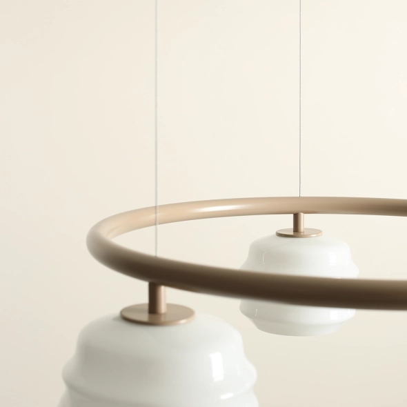 Okrągła lampa wisząca 3-płomienna w beżowym kolorze ze szklanymi kloszami PUFF 3 RING BEIGE
